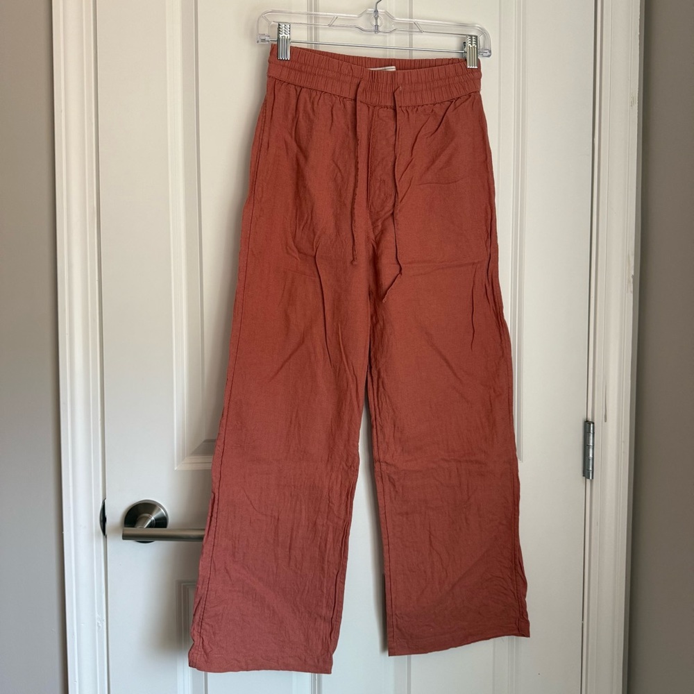 Abercrombie & Fitch Rust Cropped Pants